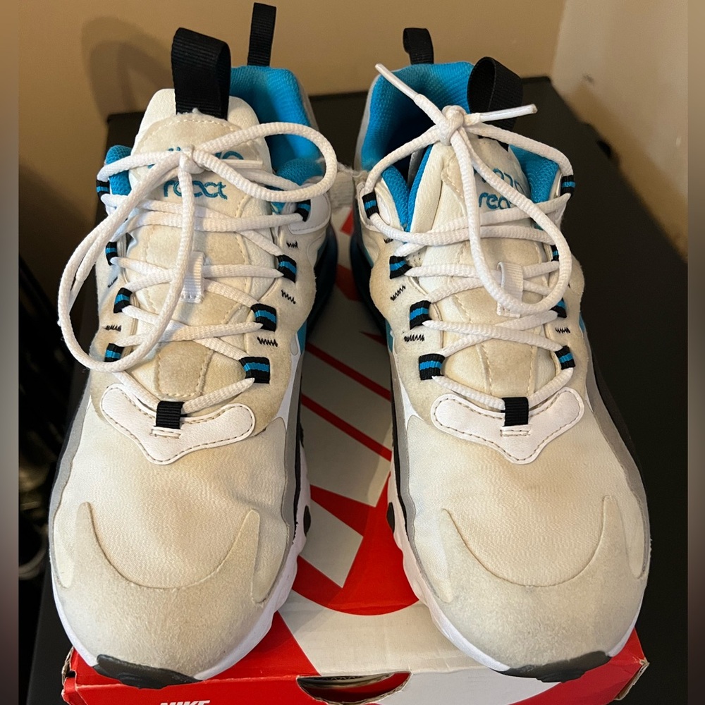 Nike Air Max 270 Reacts